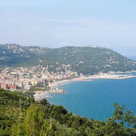 Appartement Corner Near The Sea By Interhome