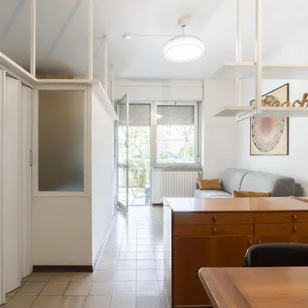 Apartment Corner Near The Sea By Interhome *